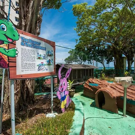 Glory Beach Seaview Family Home Port Dickson Exterior photo